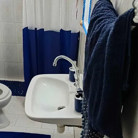 Eirini S 利普西島