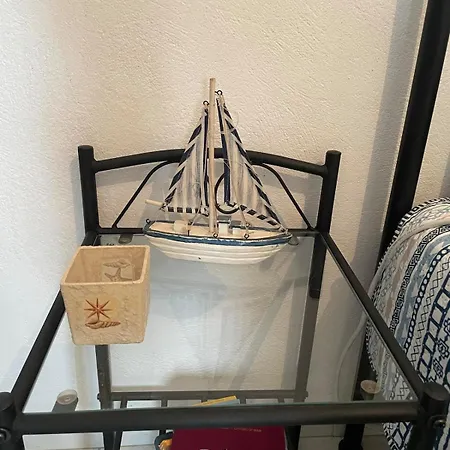 Eirini S 利普西島